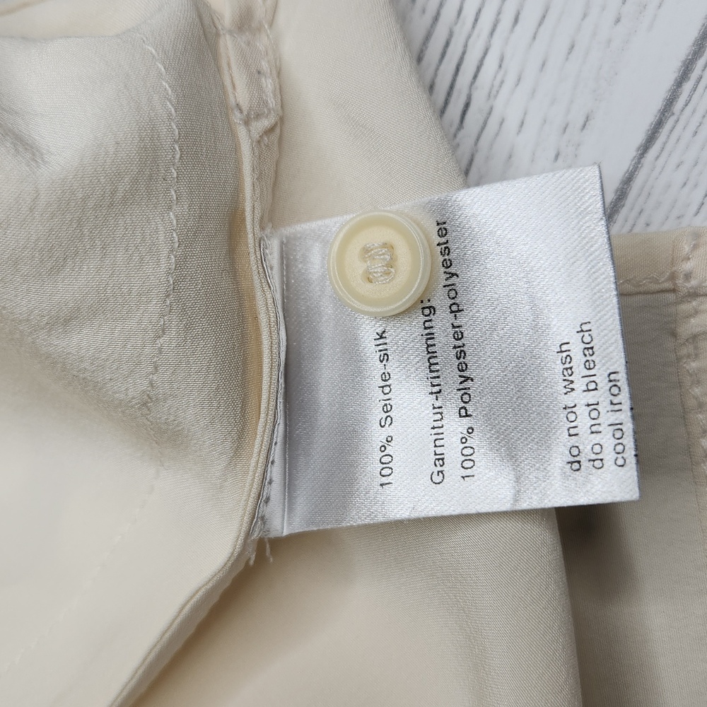 AKRIS punto silk ivory long sleeve bouse, size 6. - Picture 11 of 13